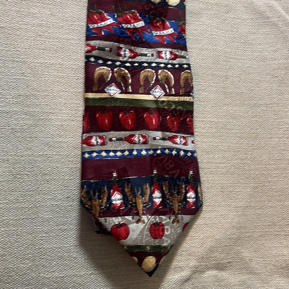 NWT NEW VINTAGE TABASCO NECK TIE LOBSTER SHRIMP & CLAMS BURGUNDY MADE IN USA - Picture 3 of 6